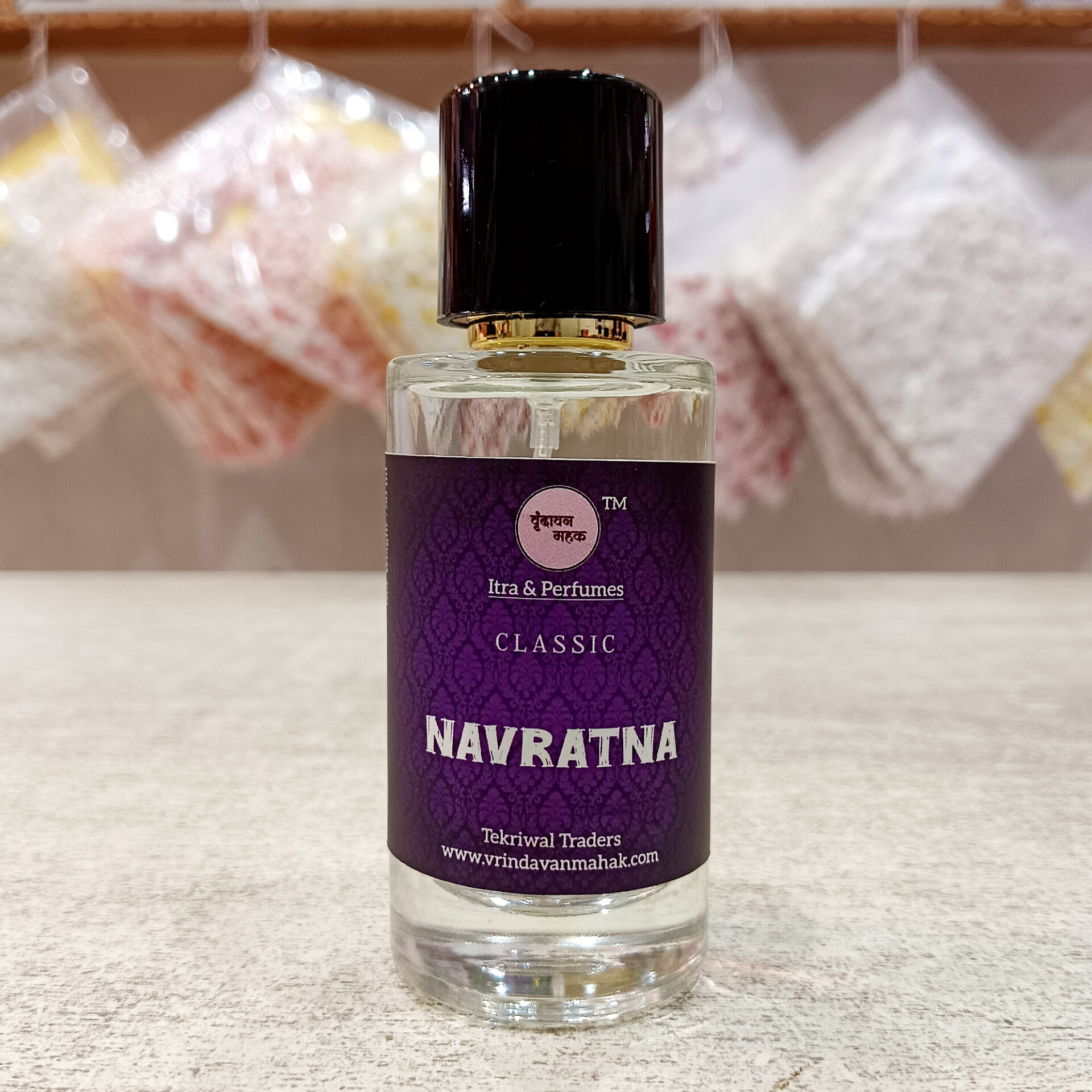 navratna.jpg Navratna Perfume by Vrindavan Mahak | Luxurious Fusion of Nine Divine Scents for Harmony and Grace - Image 1