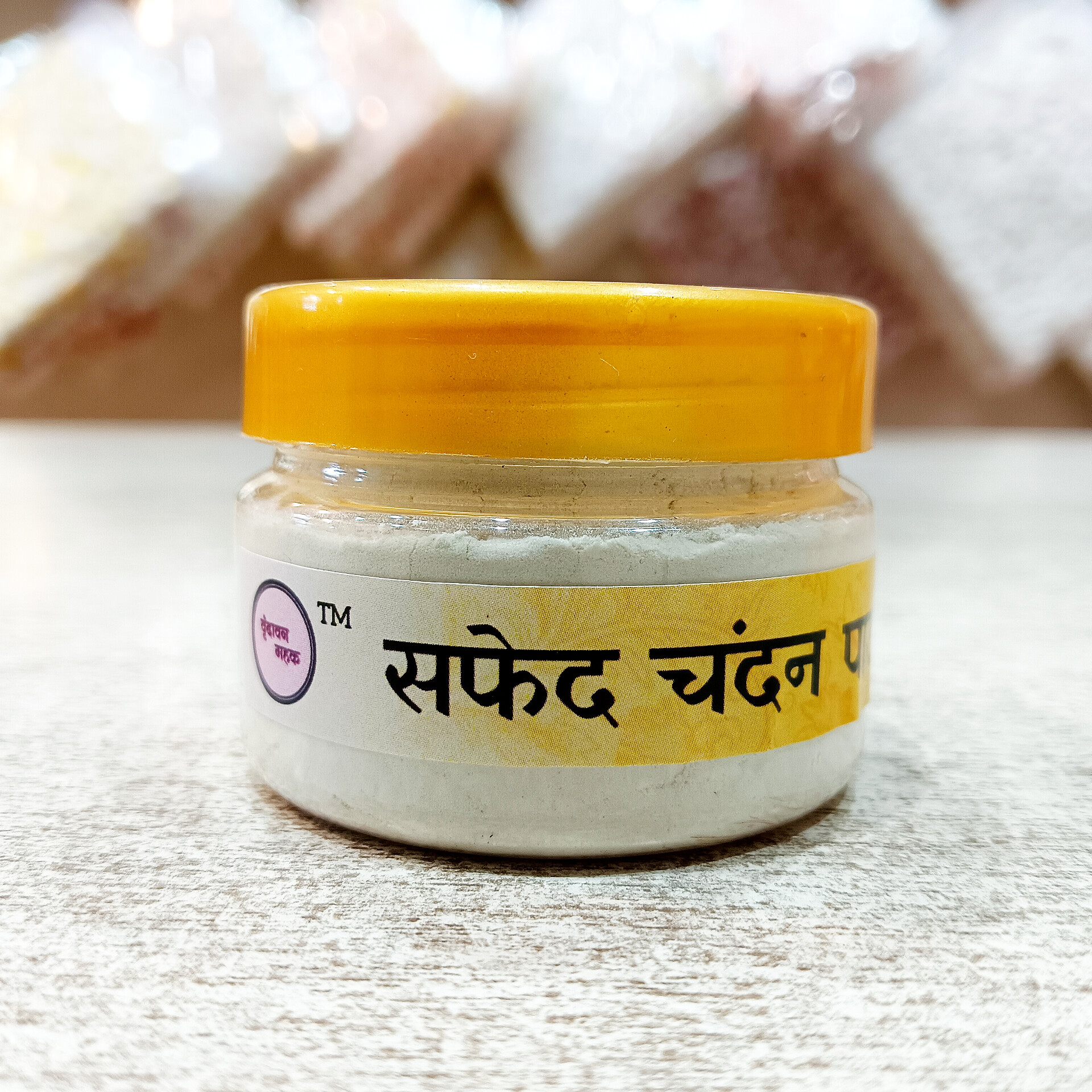 safed-chandan.jpg White Chandan Tilak Powder for Pooja – Symbol of peace, ideal for spiritual purity and rituals - Image 1